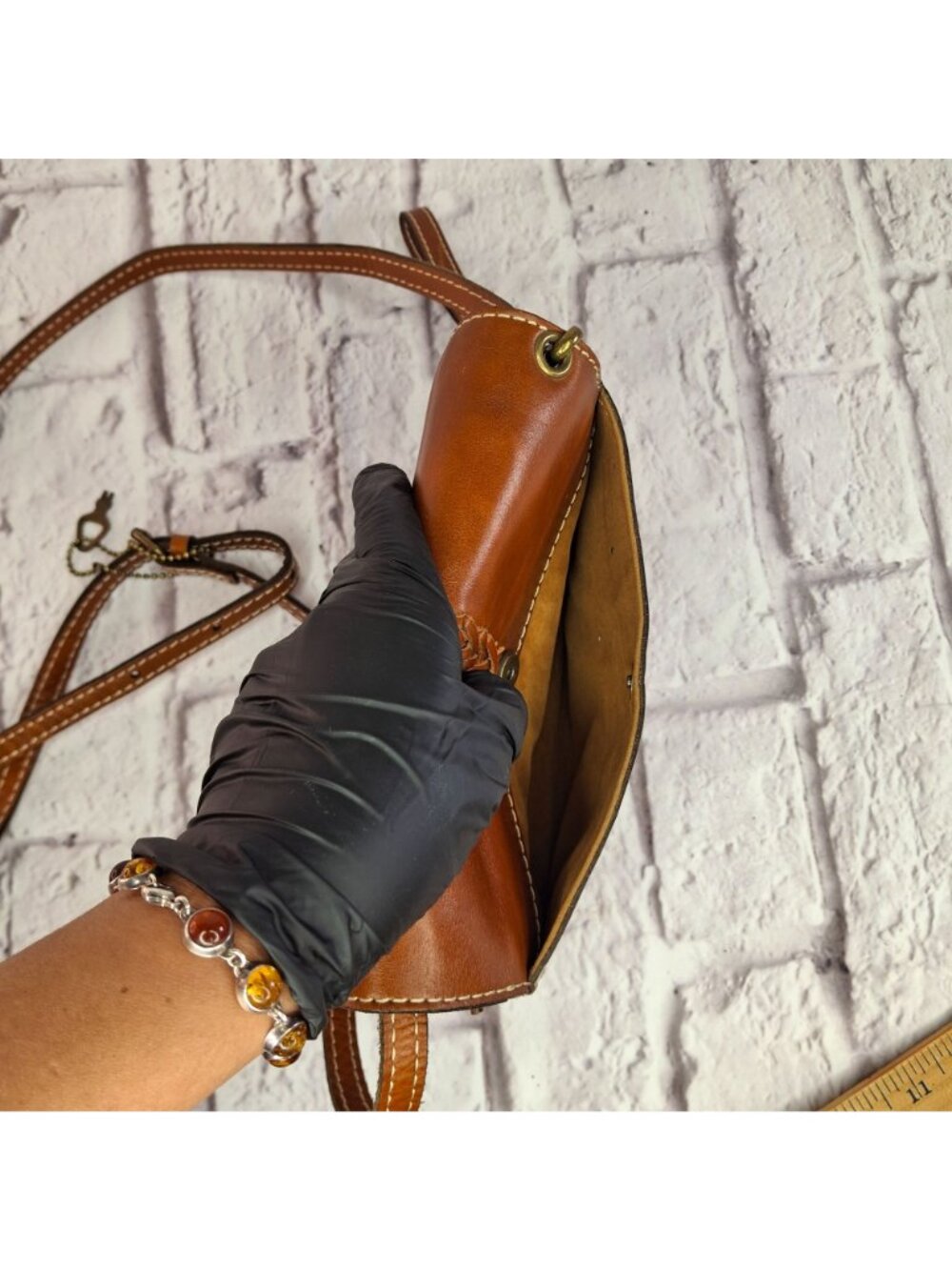 Patricia Nash Bianco Organizer Small Crossbody Bag Brown Leather w/ Key LKNC - Picture 2 of 13